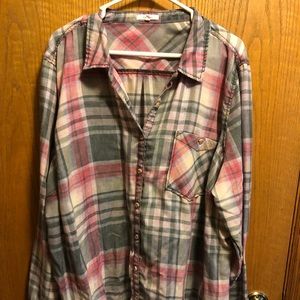 Maurice’s Button Up Plaid Shirt - Size 3